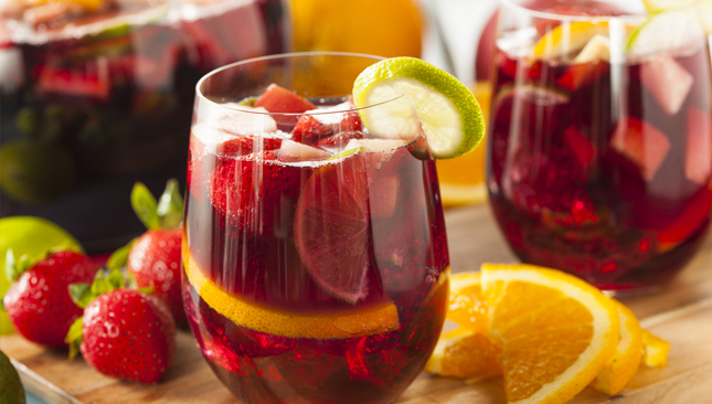 10 Easy Delicious Summer Sangria Recipes Lc Living