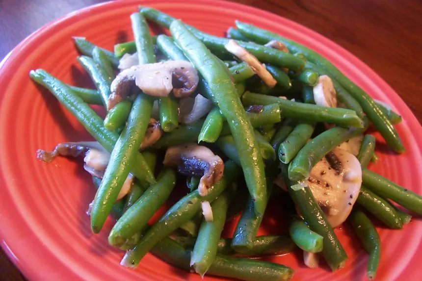 10 Minute Saut Ed Frozen Green Beans Scrummy Lane