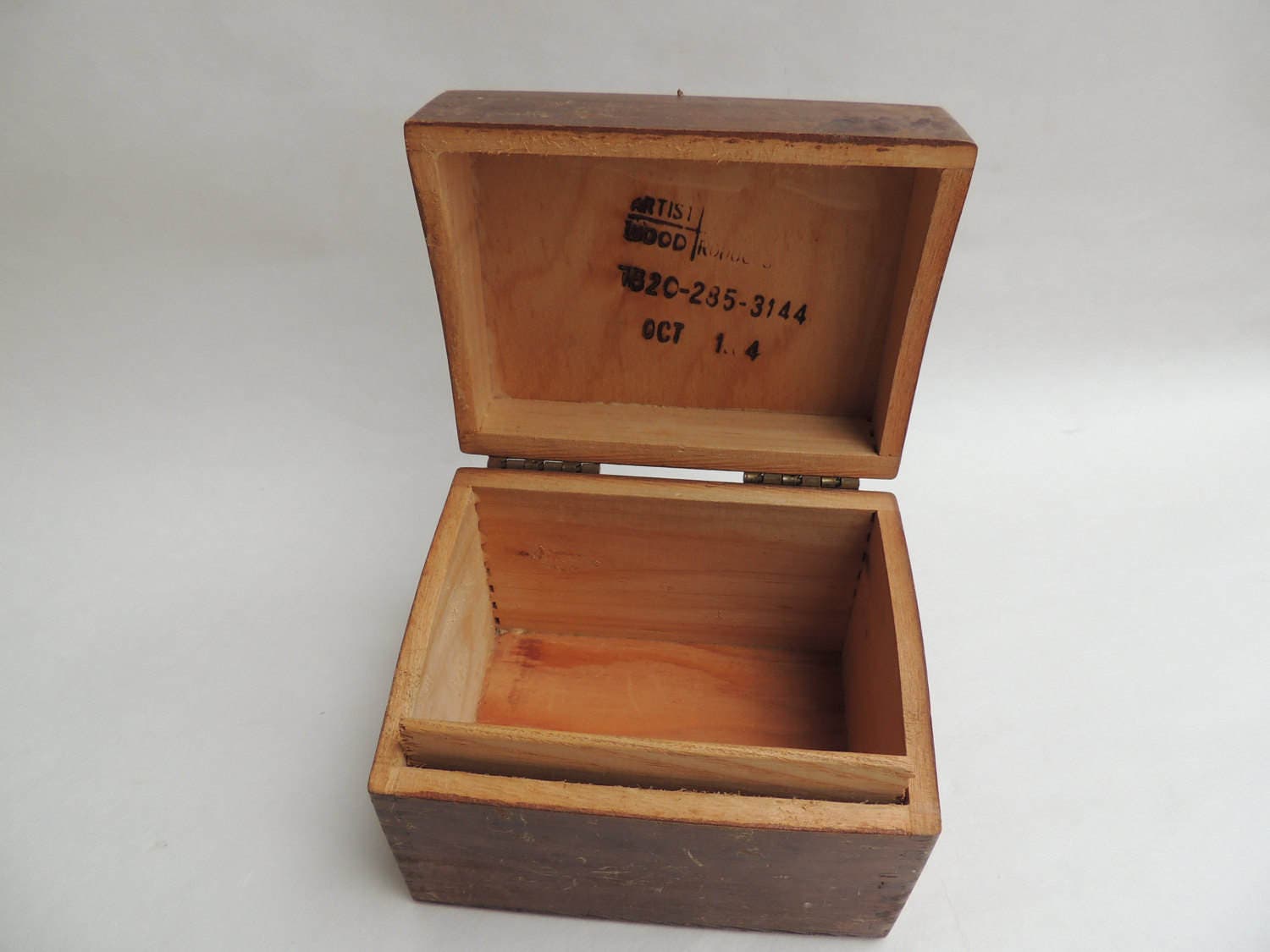 1900S Vintage Oak Recipe Box With Curved Hinges And Dove Tail