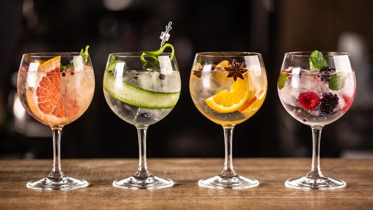 23 Cocktails To Try If You Like Drinking Gin