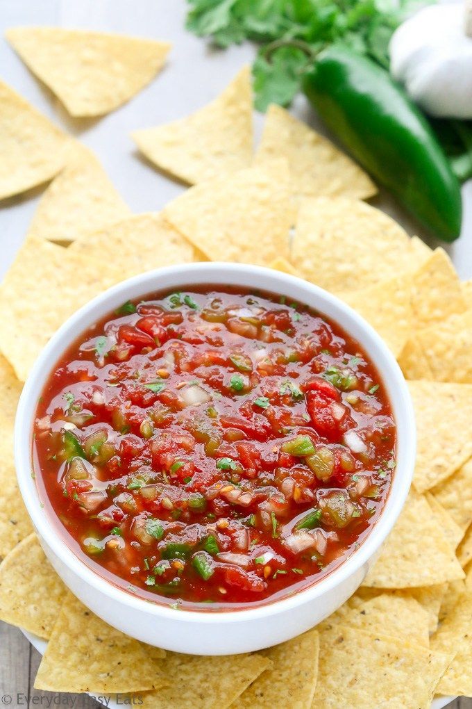 5 Minute Restaurant Style Salsa Recipe Everydayeasyeats Com Restaurant Style Salsa Mexican