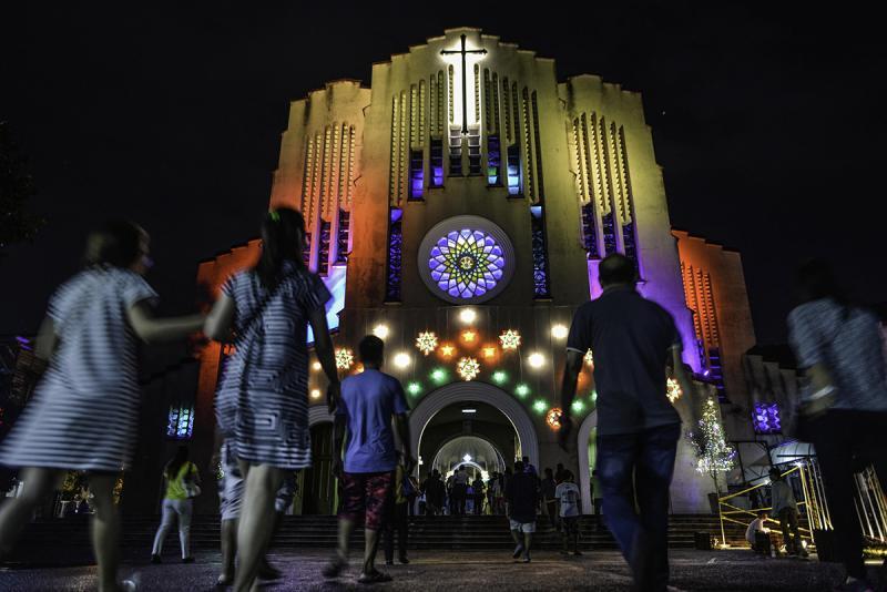 A Unique Philippine Christmas Tradition