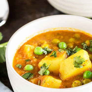 Aloo Matar Is A Quick And Easy Potatoes And Peas Curry Made In The Instant Pot Or Stovetop