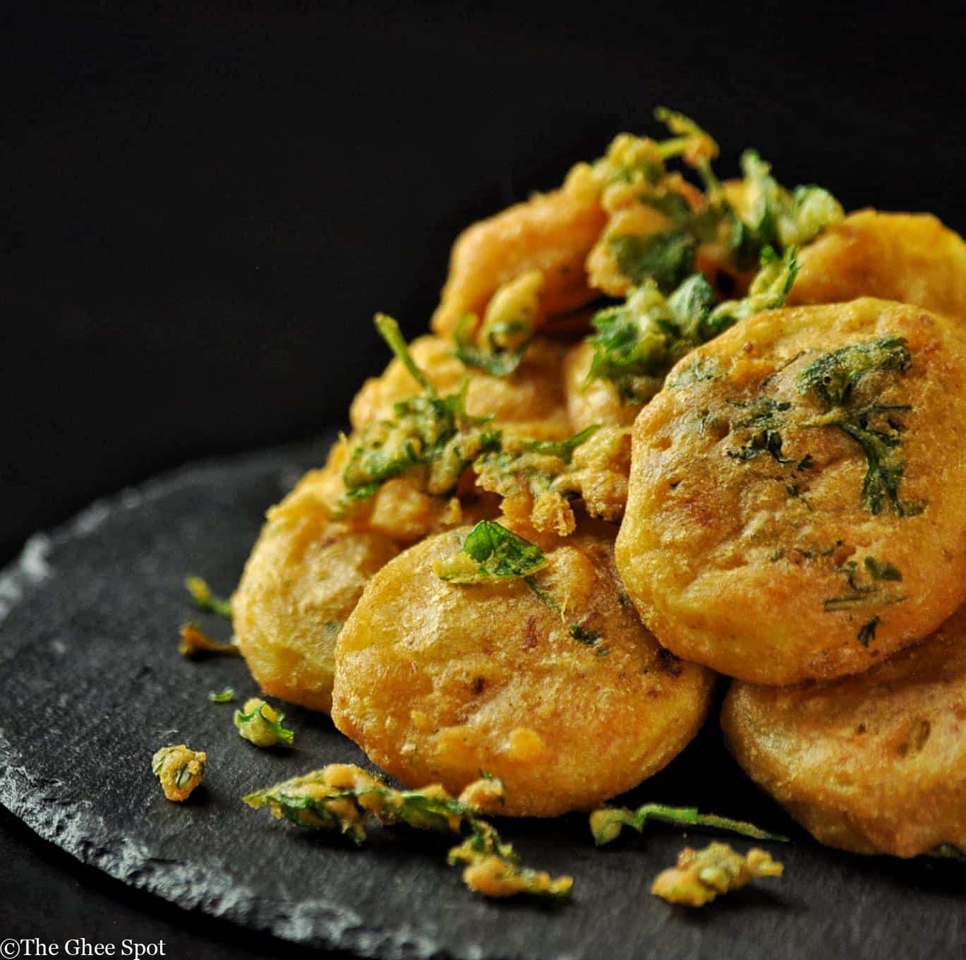 Aloo Pakoras The Perfect Snack For Any Season The Ghee Spot