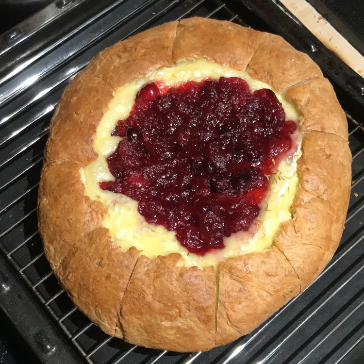 Baked Brie Cranberry In Bread Bowl Appetizer Bread Raumah Kitchen