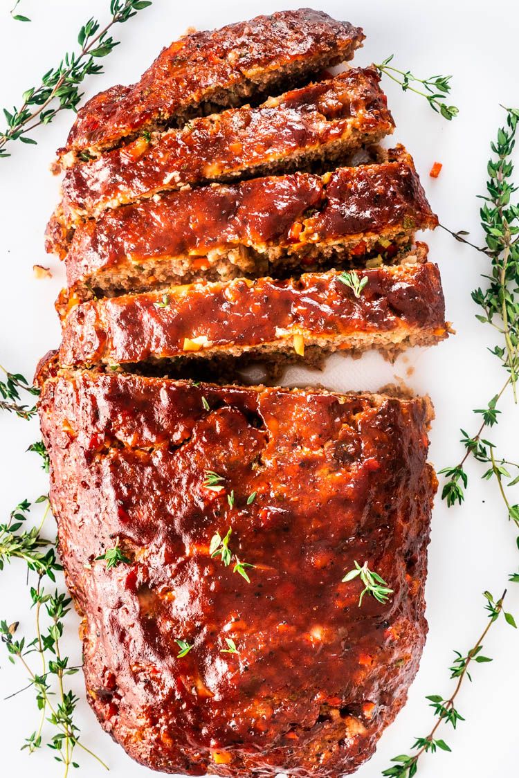 Easy Basic Meatloaf Recipe: Simple and Delicious