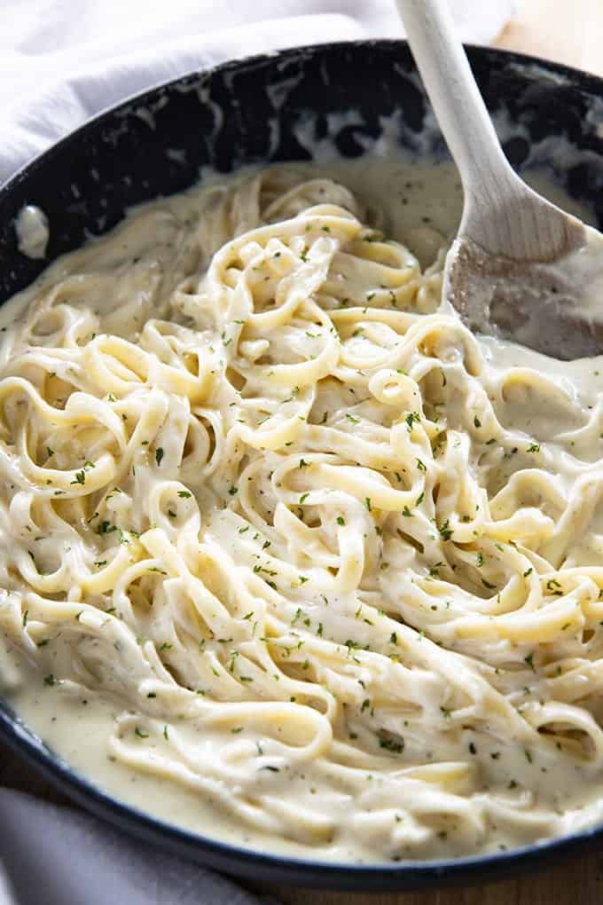 5 Simple Alfredo Sauce Recipes for Home Cooks