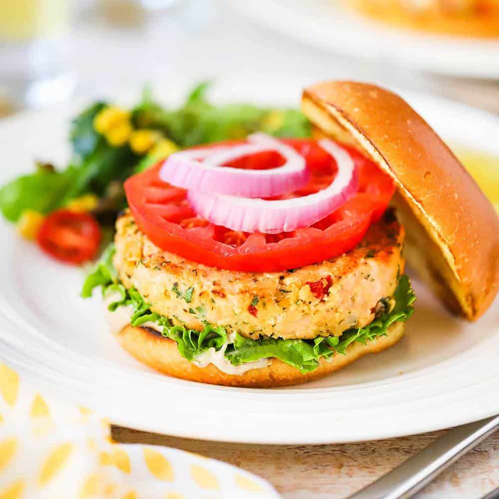 Best Salmon Burger Recipe: Simply Delicious!