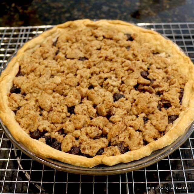 5 Must-Know Steps for Perfect Blueberry Crumb Pie