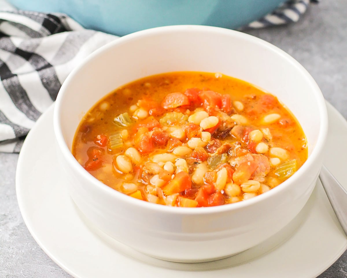 5 Quick Canned Navy Bean Recipes to Try Tonight