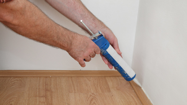 Caulk Vs Silicone Which One Should You Use For Your Project Diy