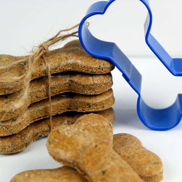 Chicken And Parsley Homemade Dog Biscuit Recipe