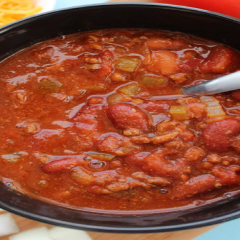 Chili Recipe for 50 People with Tomato Juice Twist