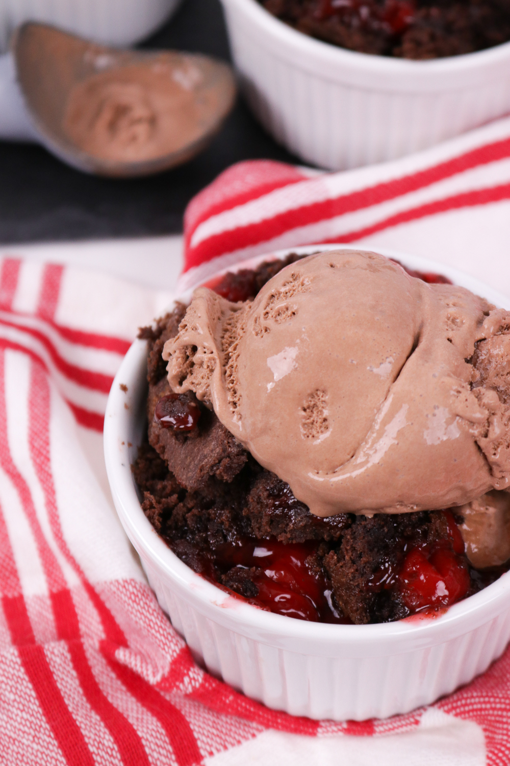 Chocolate Cherry Dump Cake Recipe Yellowblissroad Com