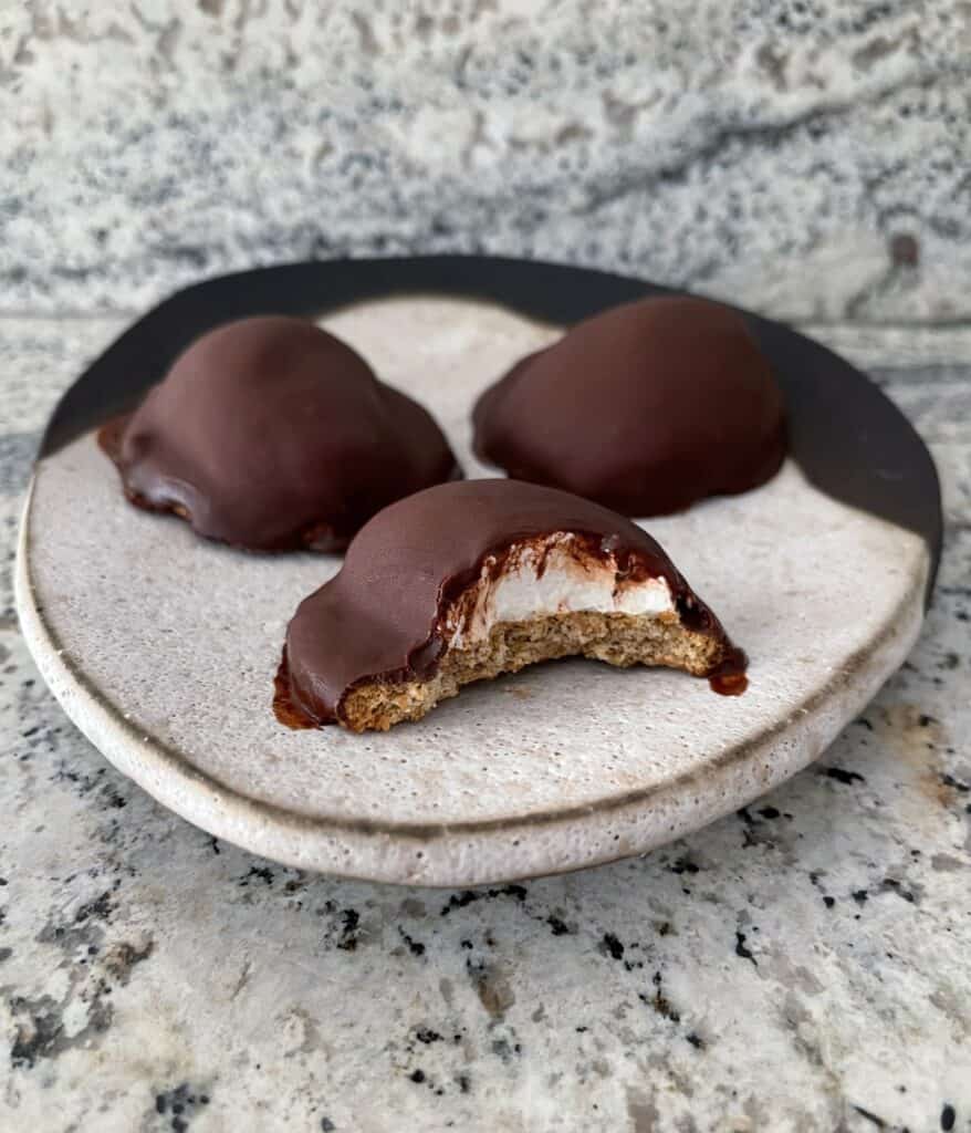 Chocolate Marshmallow Fluff Cookies Easy Copycat Mallomars Simple