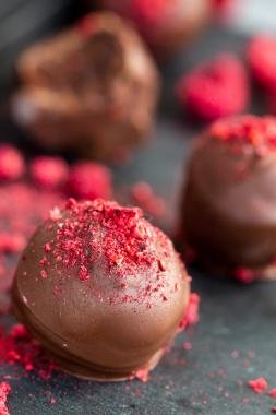 Chocolate Raspberry Truffles Momsdish