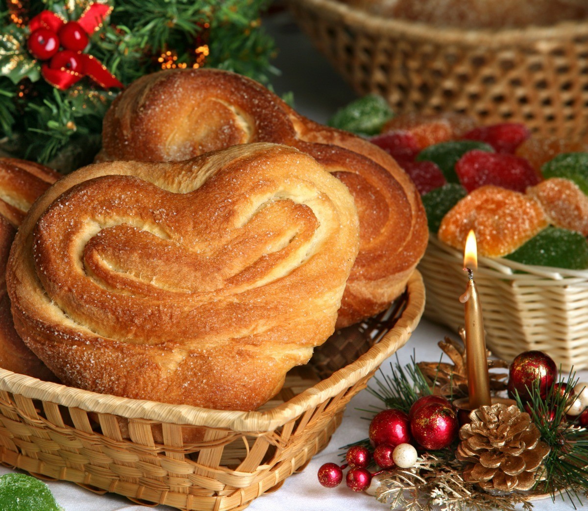 7 Festive Christmas Bread Recipes You Must Try