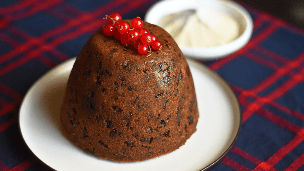 7 Steps to Perfect Christmas Pudding Recipe