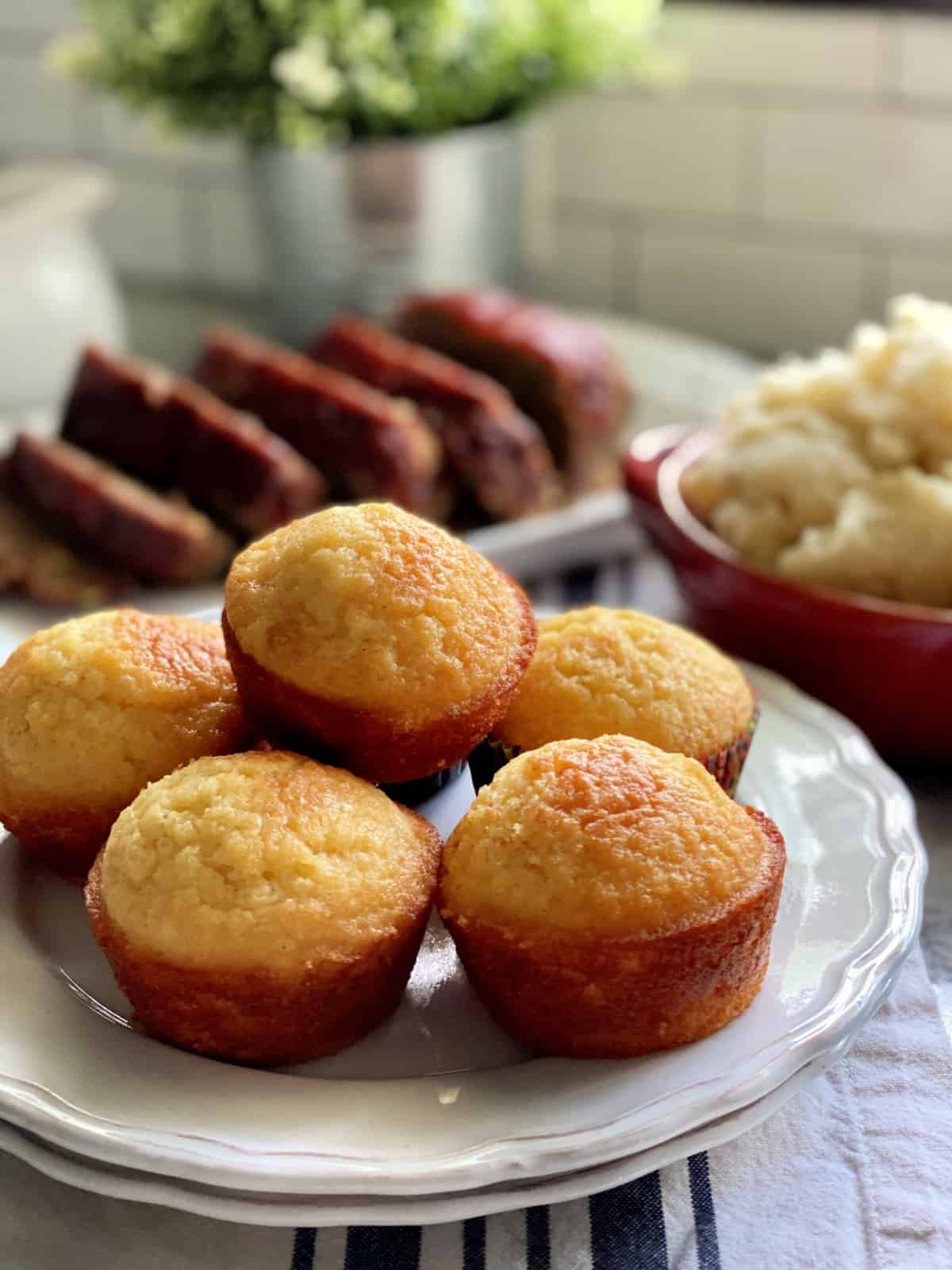 Classic Cornbread Recipe: Simple and Delicious