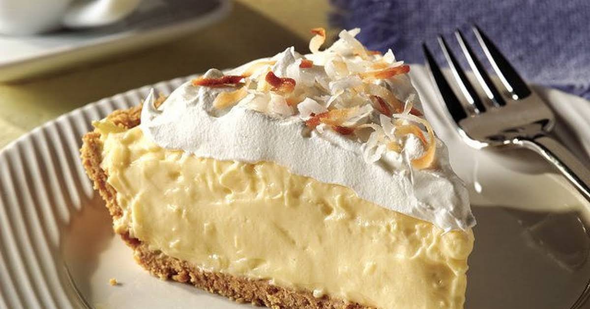 5 Easy Steps to Make Coconut Cream Pie with Pudding Mix