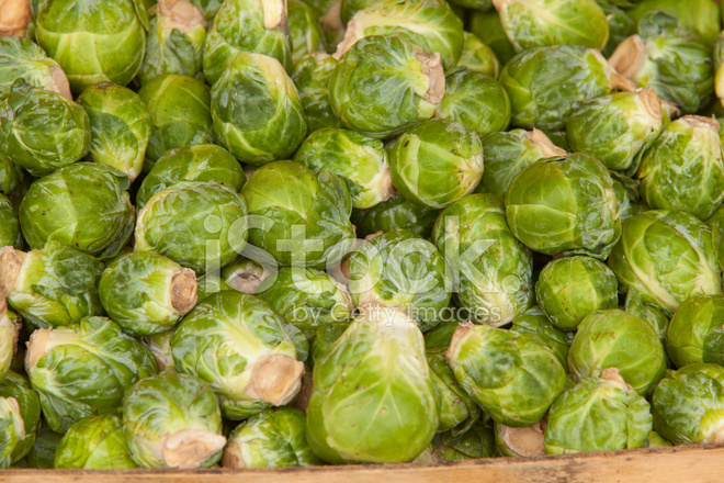 Sliced Steak and Brussels Sprouts: Light and Easy Recipe