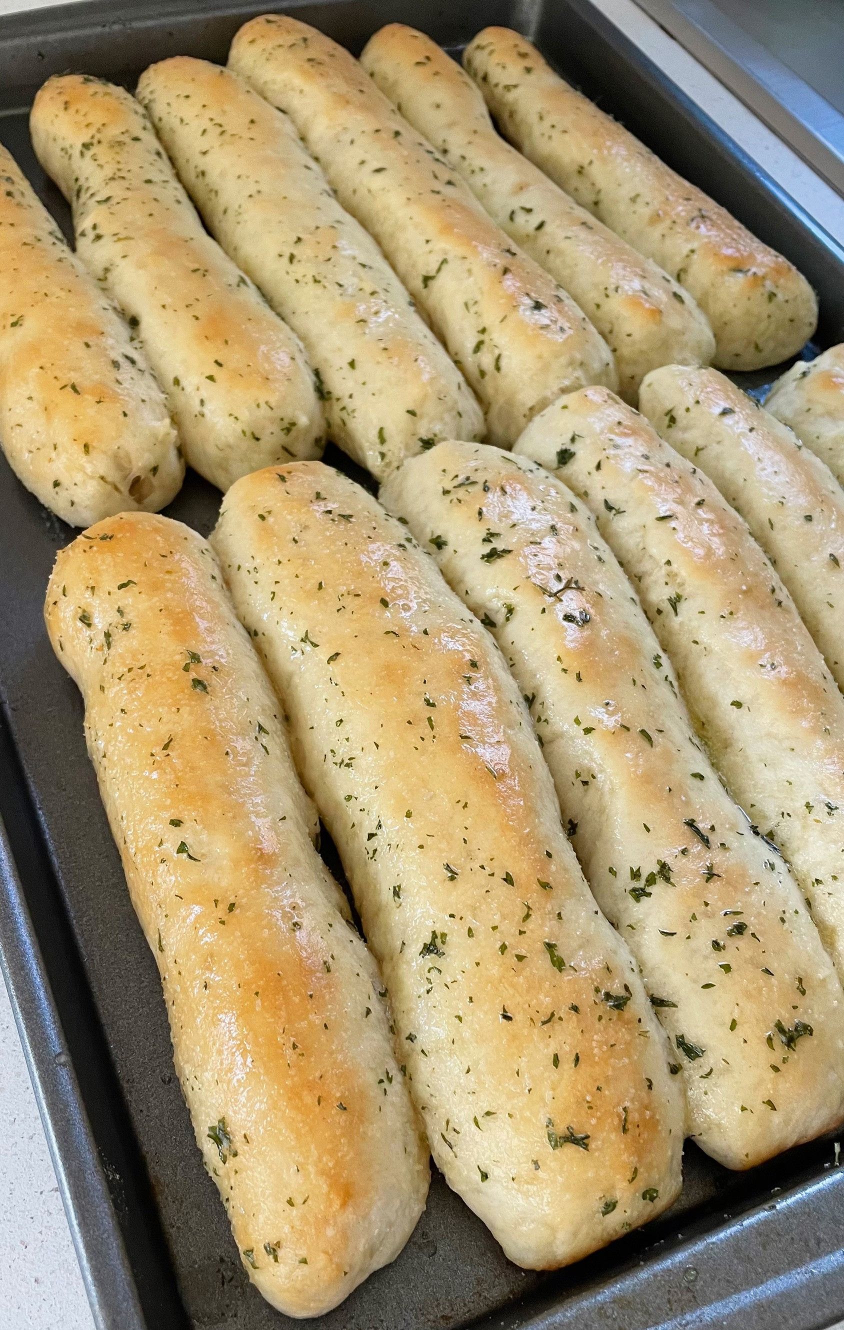 Copycat Olive Garden Breadsticks Garlic Butter Olive Garden