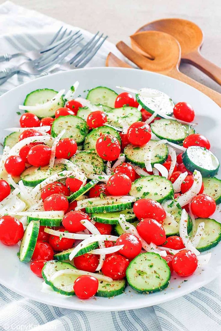 Cracker Barrel Cucumber Tomato And Onion Salad Copykat Recipes