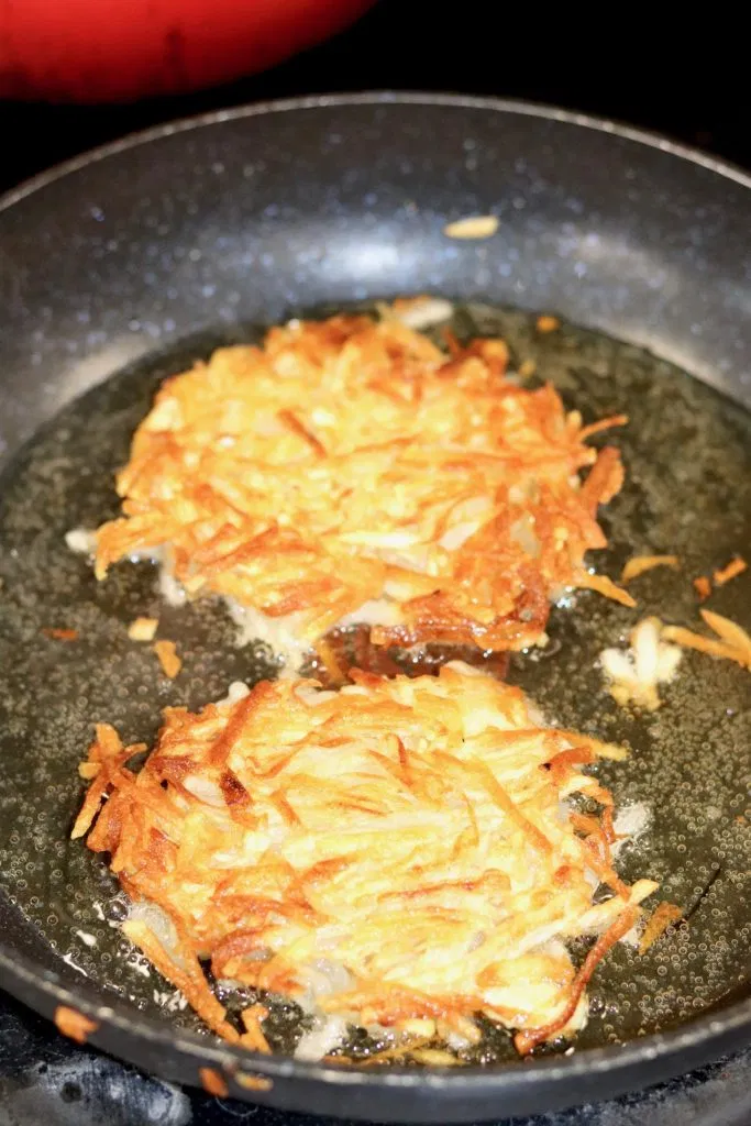 Crispy Hash Browns Easy Recipe Miss In The Kitchen