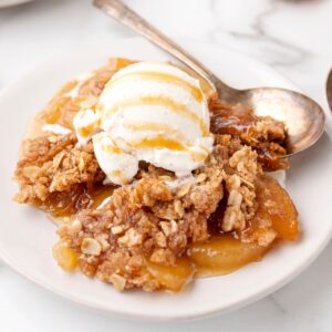 Crockpot Apple Crisp Canned Apple Pie Filling With Oatmeal Together As Family