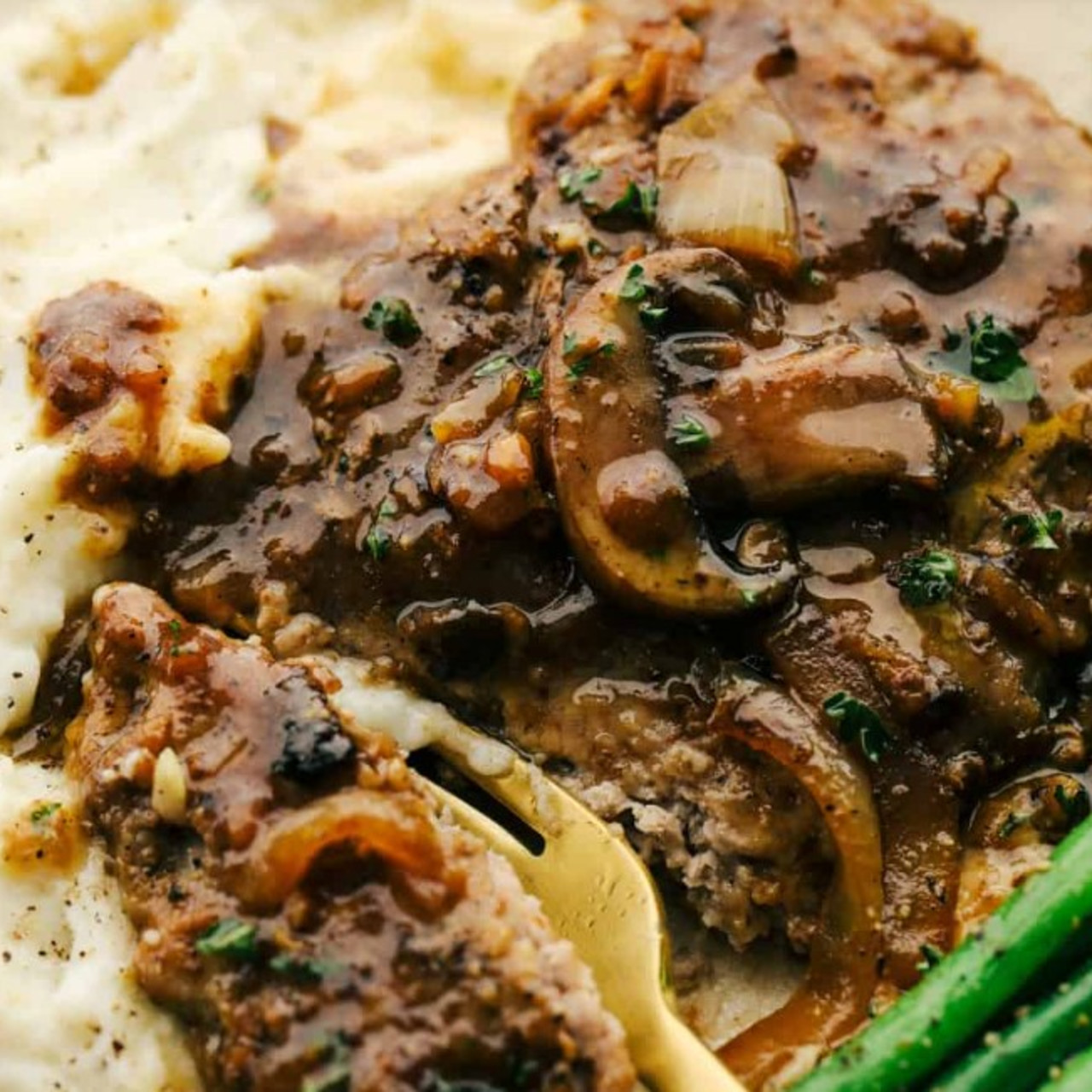 Cube Steaks With The Best Mushroom Gravy Yummy Recipe