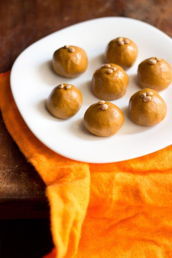 Delicious And Easy Besan Ladoo Recipe With Detailed Step By Step Pictures Quick And Easy Fail