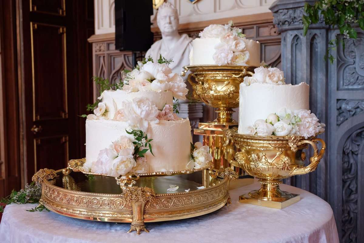 Duchess Meghan And Prince Harry S Royal Wedding Cake Youtube