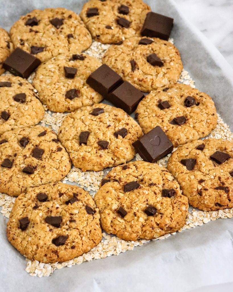 Easy 7 Ingredient Oatmeal Choc Chip Cookies Run2food