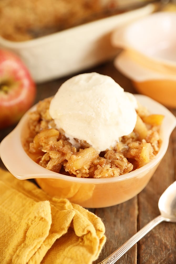 Quick & Easy Apple Crisp Recipe You'll Love