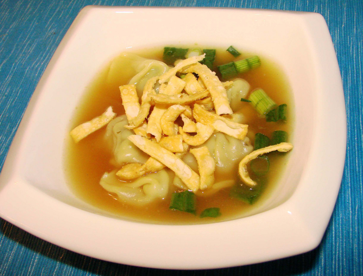 Easy Asian Dumpling Soup Recipe