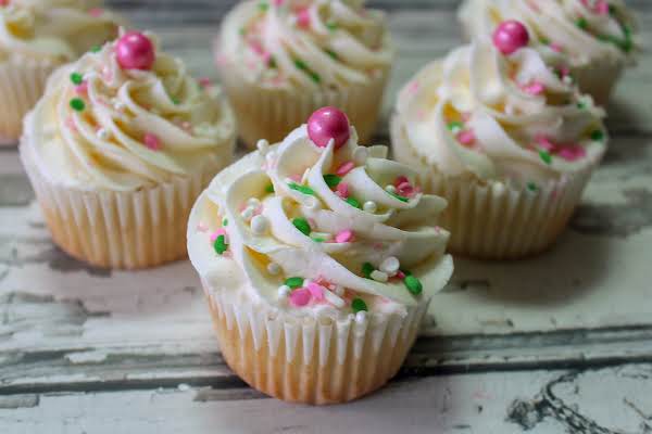 Easy Buttercream Frosting Recipes 12 Delicious Recipes To Try