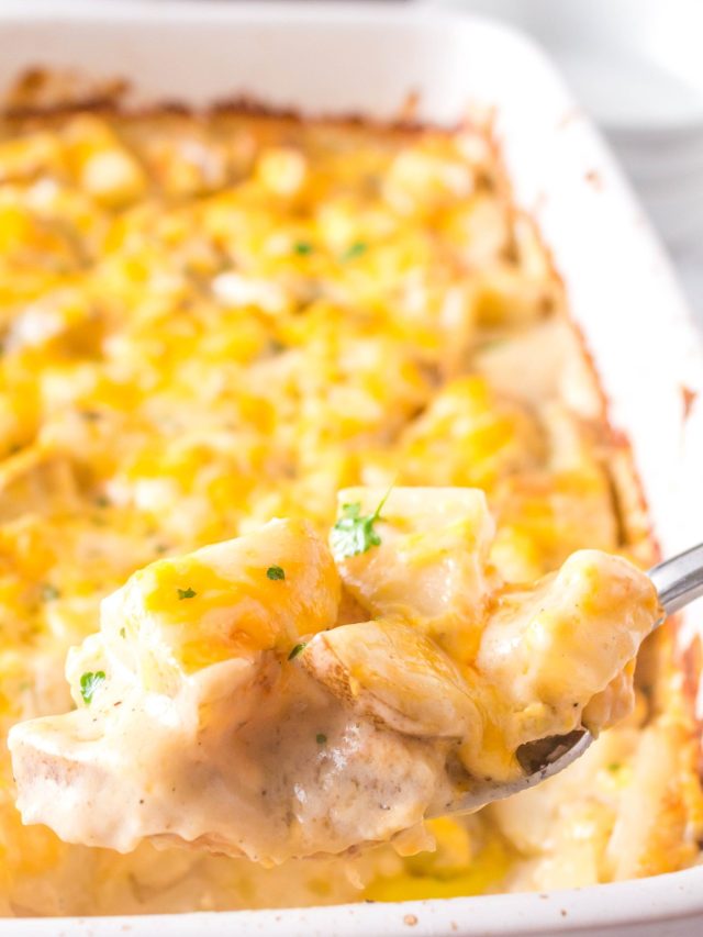 Easy Cheesy Potatoes Casserole With Real Potatoes Hostess At Heart