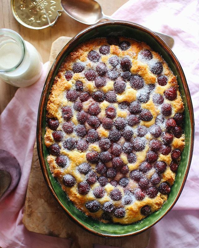 Easy Cherry Cobbler