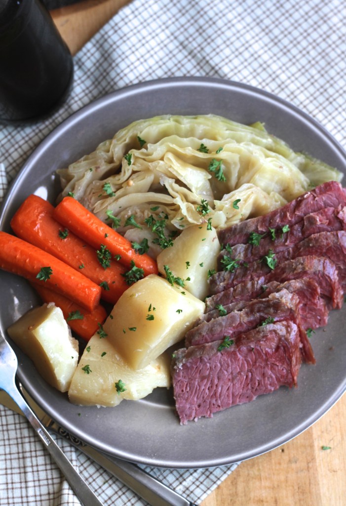 Easy Crockpot Corned Beef Cabbage Brittany S Pantry Brittany S Pantry