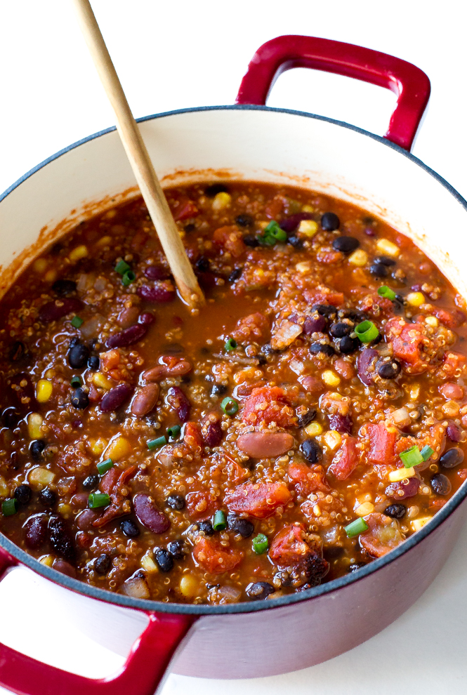 Easy Vegetarian Quinoa Chili Crockpot Recipe