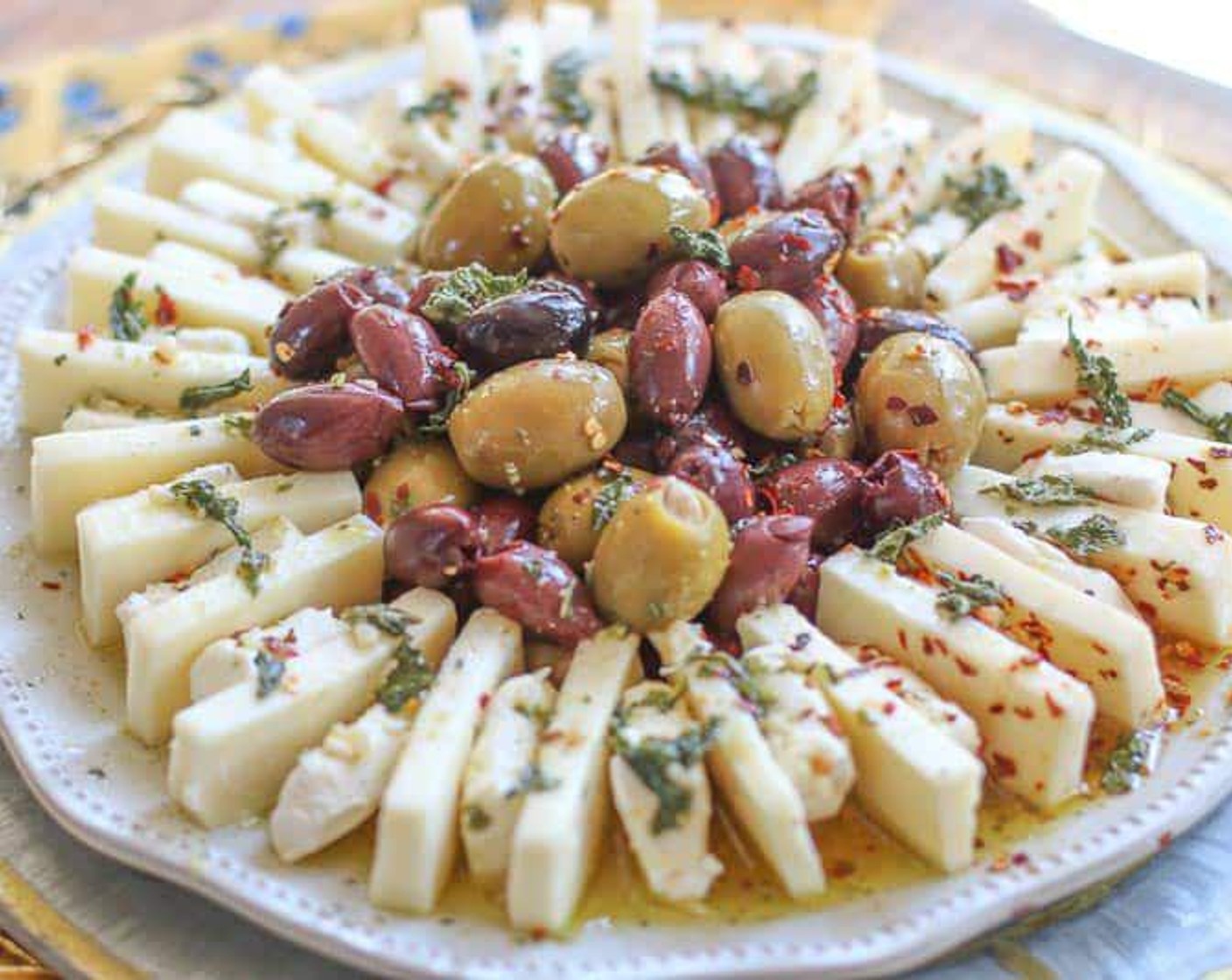 Easy Marinated Olives And Cheese Ring Appetizer Easy Appetizer