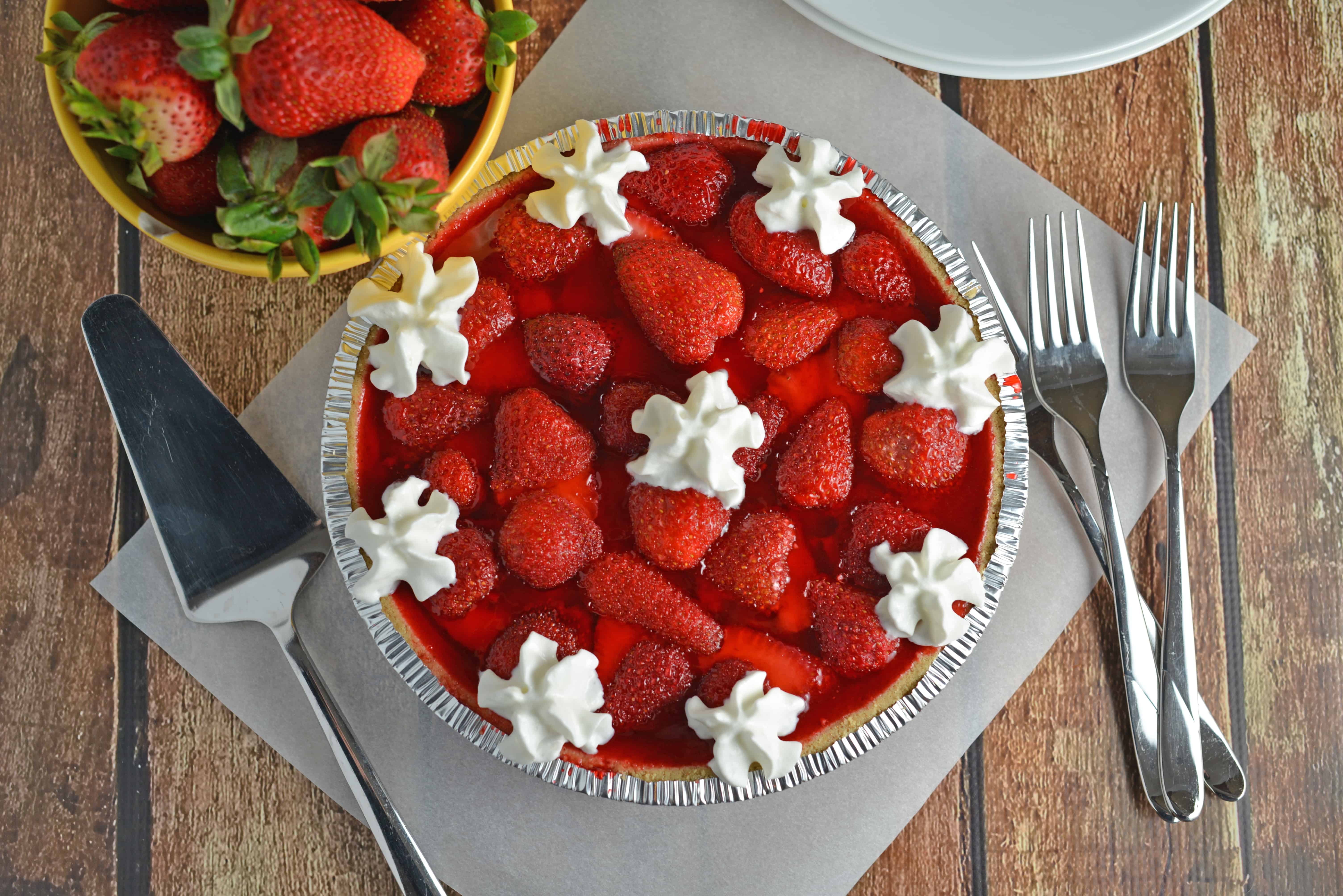 Easy No Bake Strawberry Cream Cheese Pie With A Simple Graham Cracker Crus Strawberry Pie