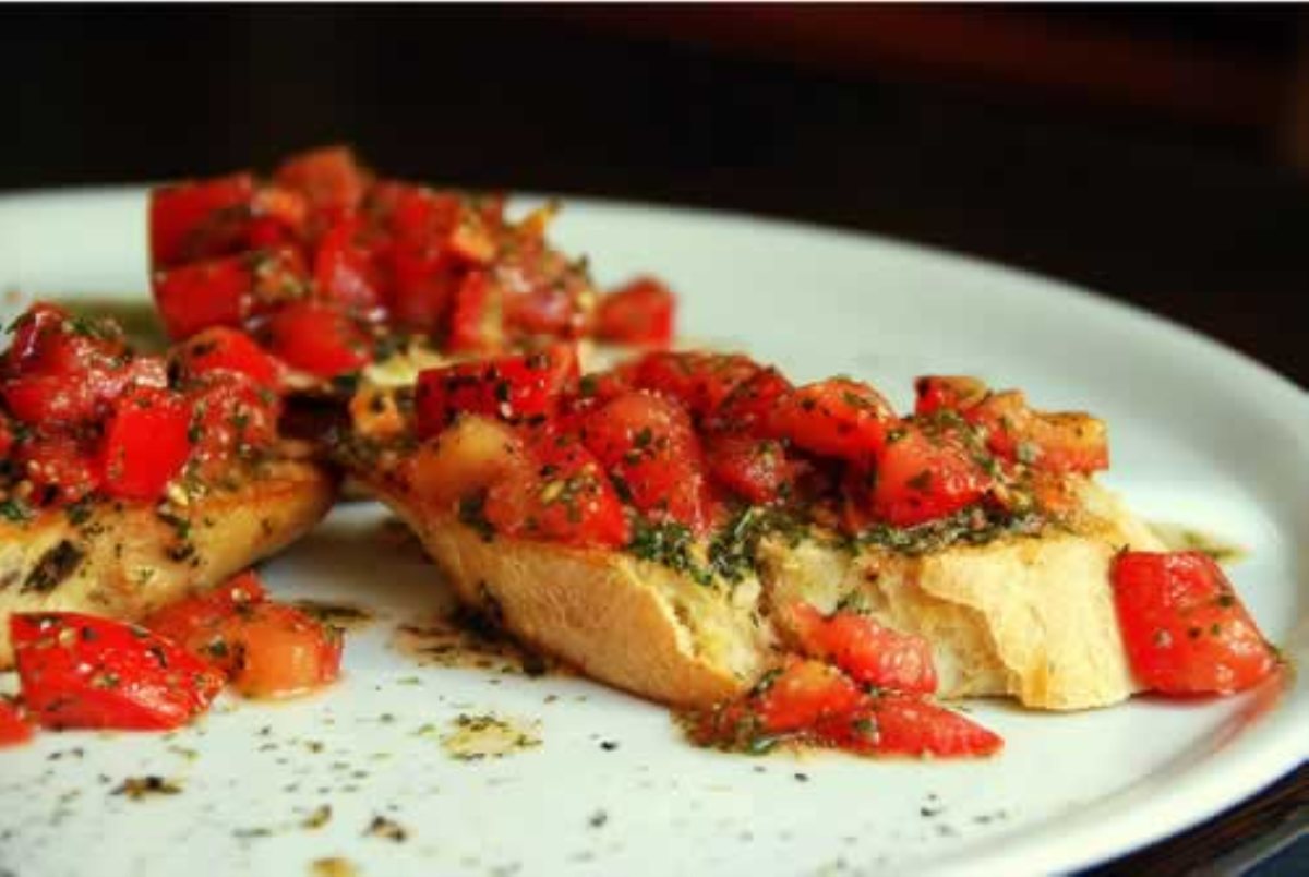 Easy Tomato Bruschetta Recipe How To Make Bruschetta Eatwell101