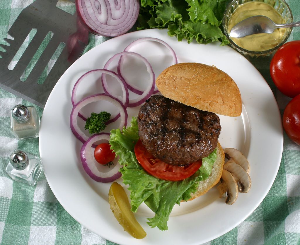 Delicious Elk Burger Recipe: Easy & Savory