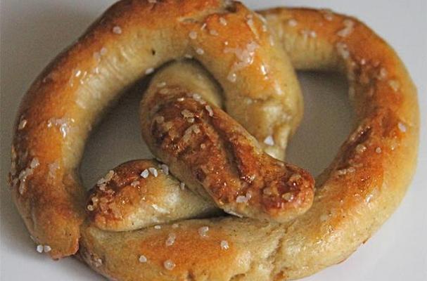 Foodista Wheatless Wednesday Hot Soft Pretzels