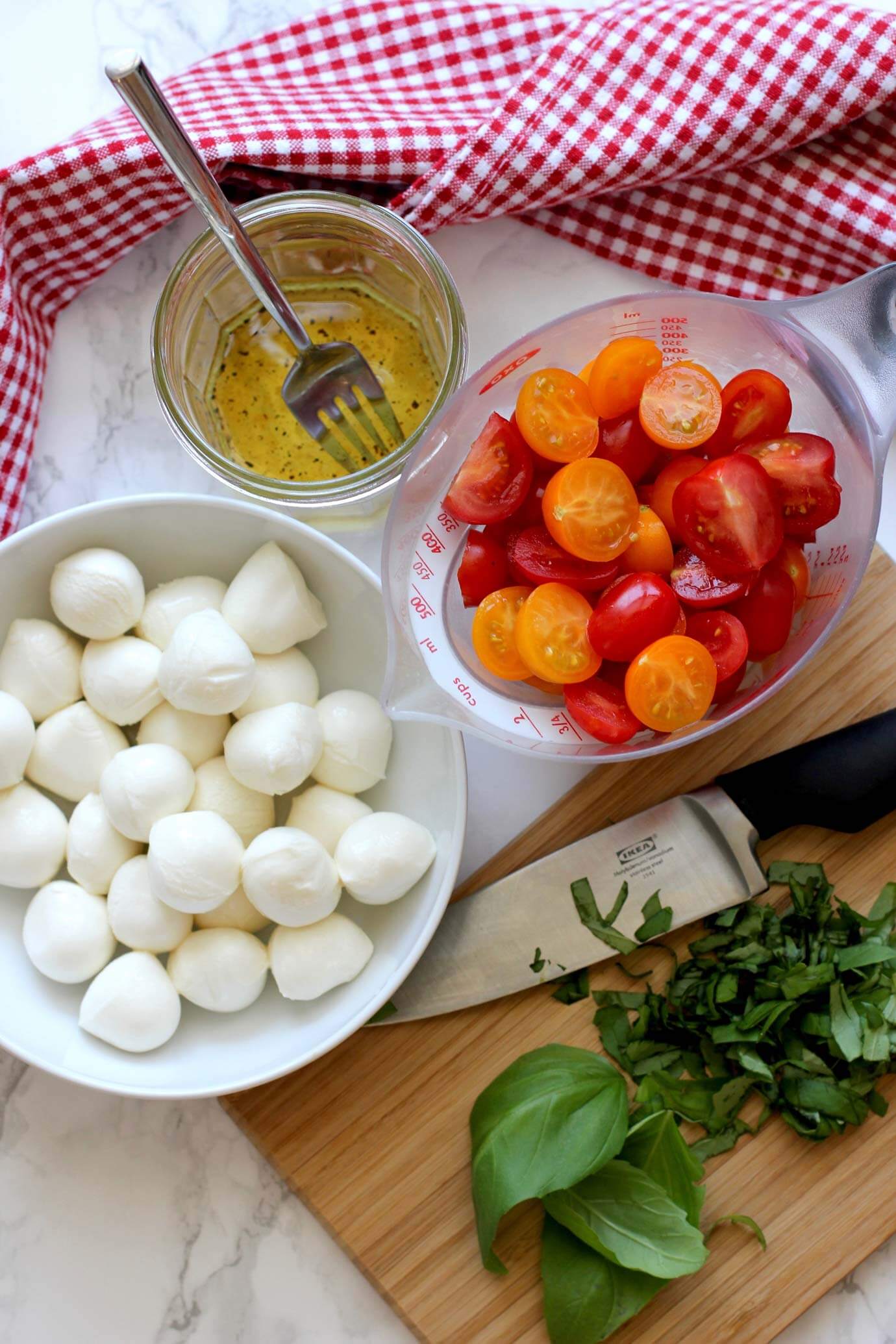 Fresh Mozzarella And Tomato Salad Green Valley Kitchen