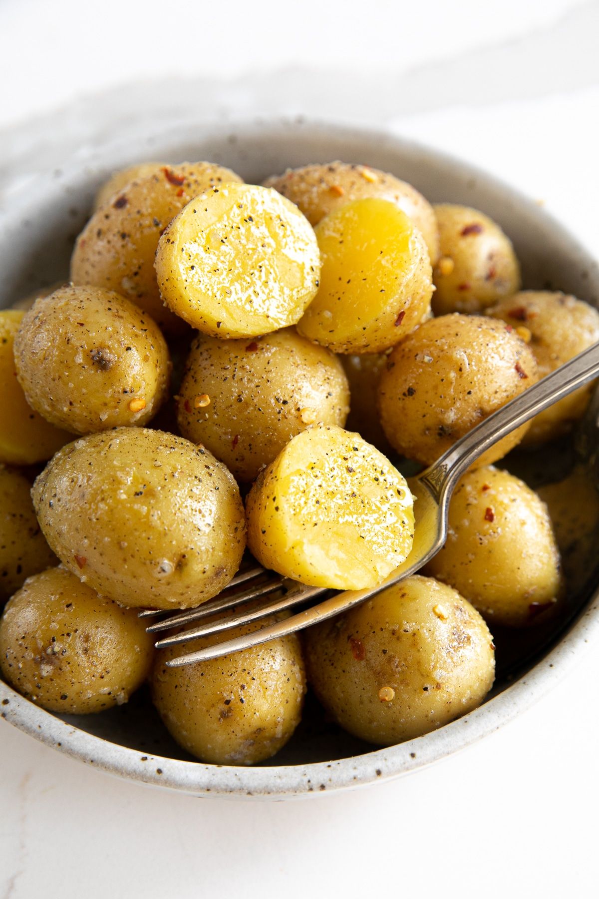 Garlic Butter Boiled Potatoes How To Boil Potatoes The Forked Spoon