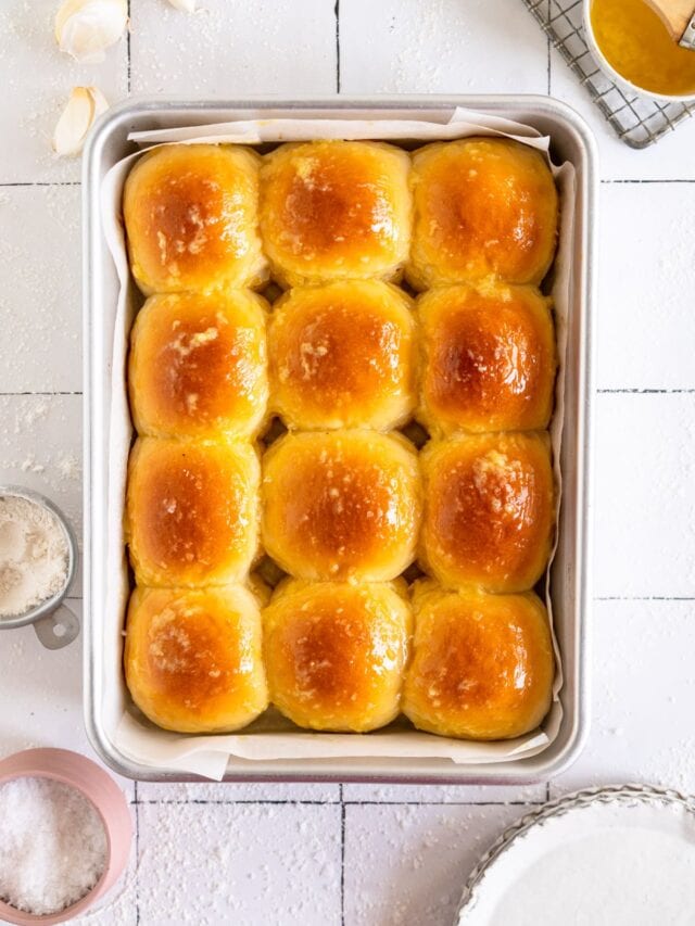 Garlic Butter Dinner Rolls Cloudy Kitchen