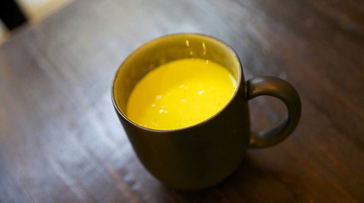 Golden Milk Recipe A Soothing Drink Munaty Cooking