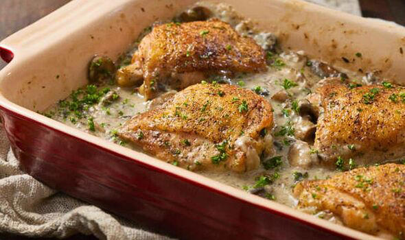 Gordon Ramsay S Mouthwatering Chicken Tray Baked Dinner Only Takes 5